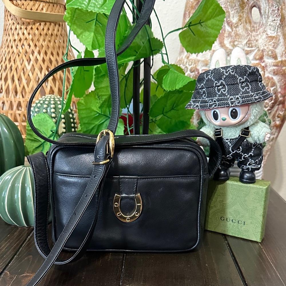 Gucci Jackie vintage Black Leather Shoulder Bag with Gold Detail - Picture 12 of 16